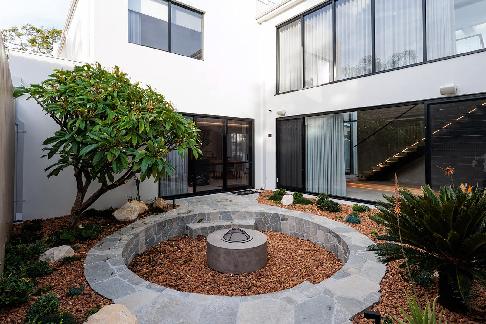 Fire-Pit-0O8A5150CS_SoCo-Studios