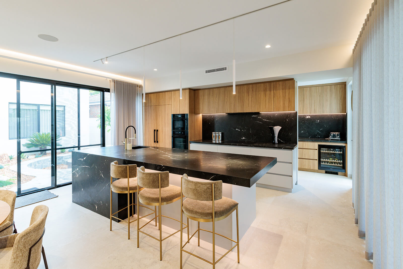 Kitchen-0O8A5172CS_SoCo-Studios